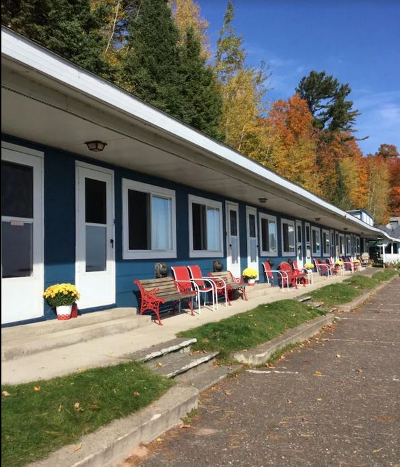 Carlas Restaurant, Motel, and Cozy Inn - From Web Listing (newer photo)